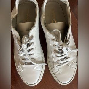 Common projects light grey sneakers